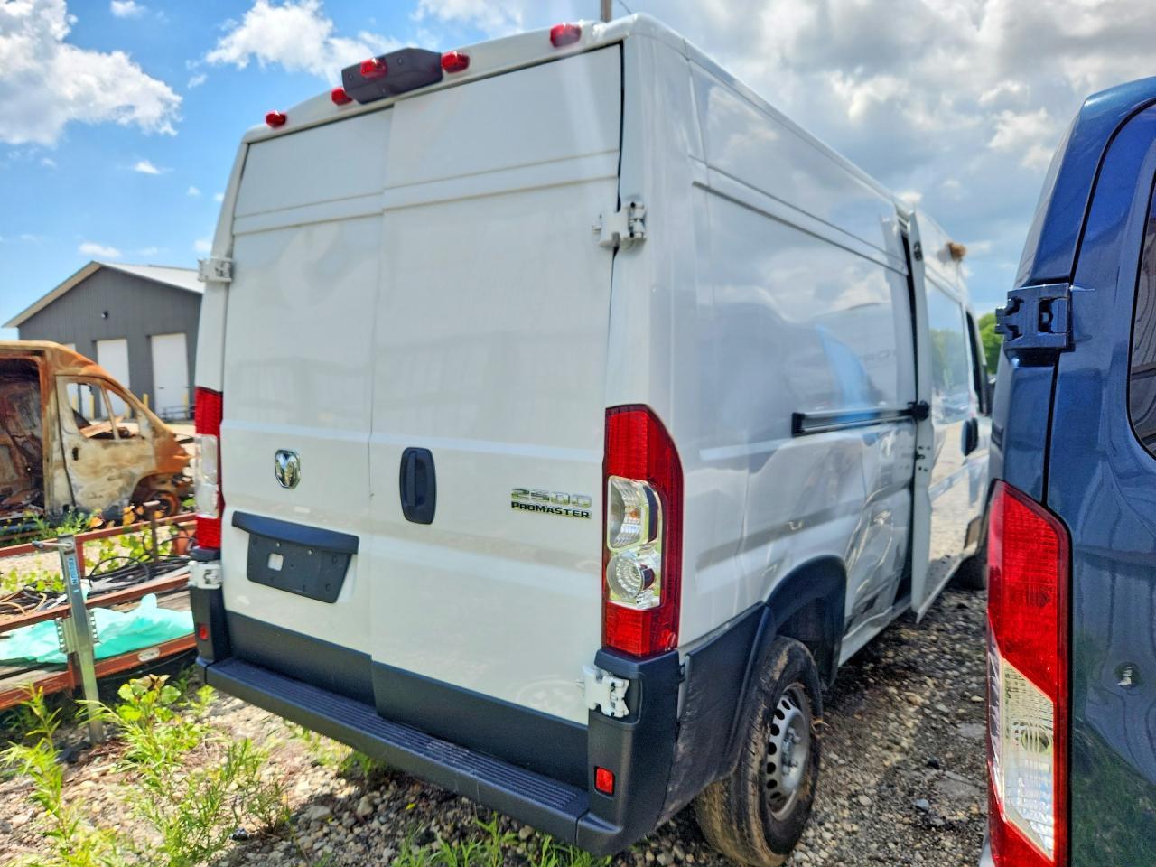 2025 RAM PROMASTER 3500 — фото 3