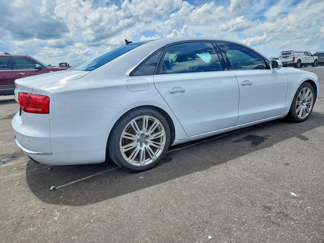 2014 AUDI A8 — фото 3