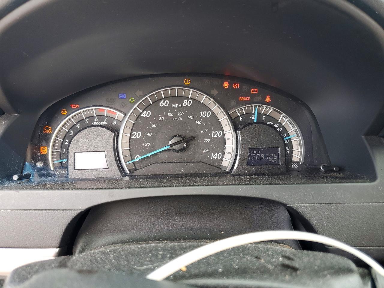 TOYOTA CAMRY