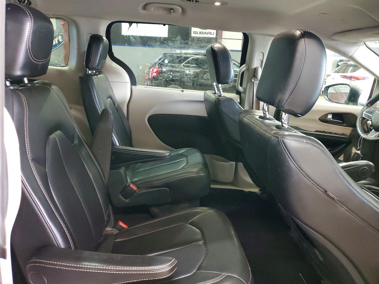 2020 CHRYSLER VOYAGER — фото 11