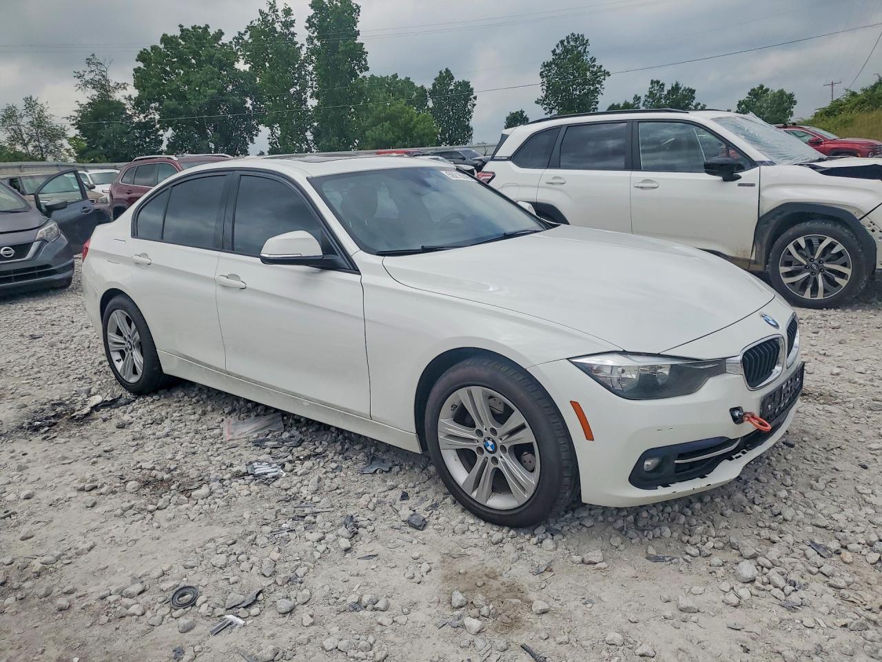 2016 BMW 3 SERIES — фото 4