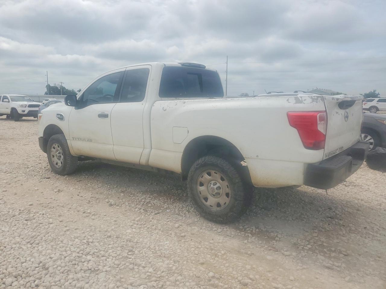 2018 NISSAN TITAN — фото 2