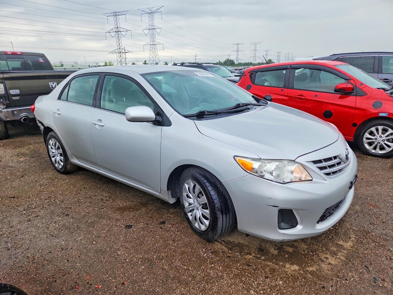 2013 TOYOTA COROLLA — фото 4