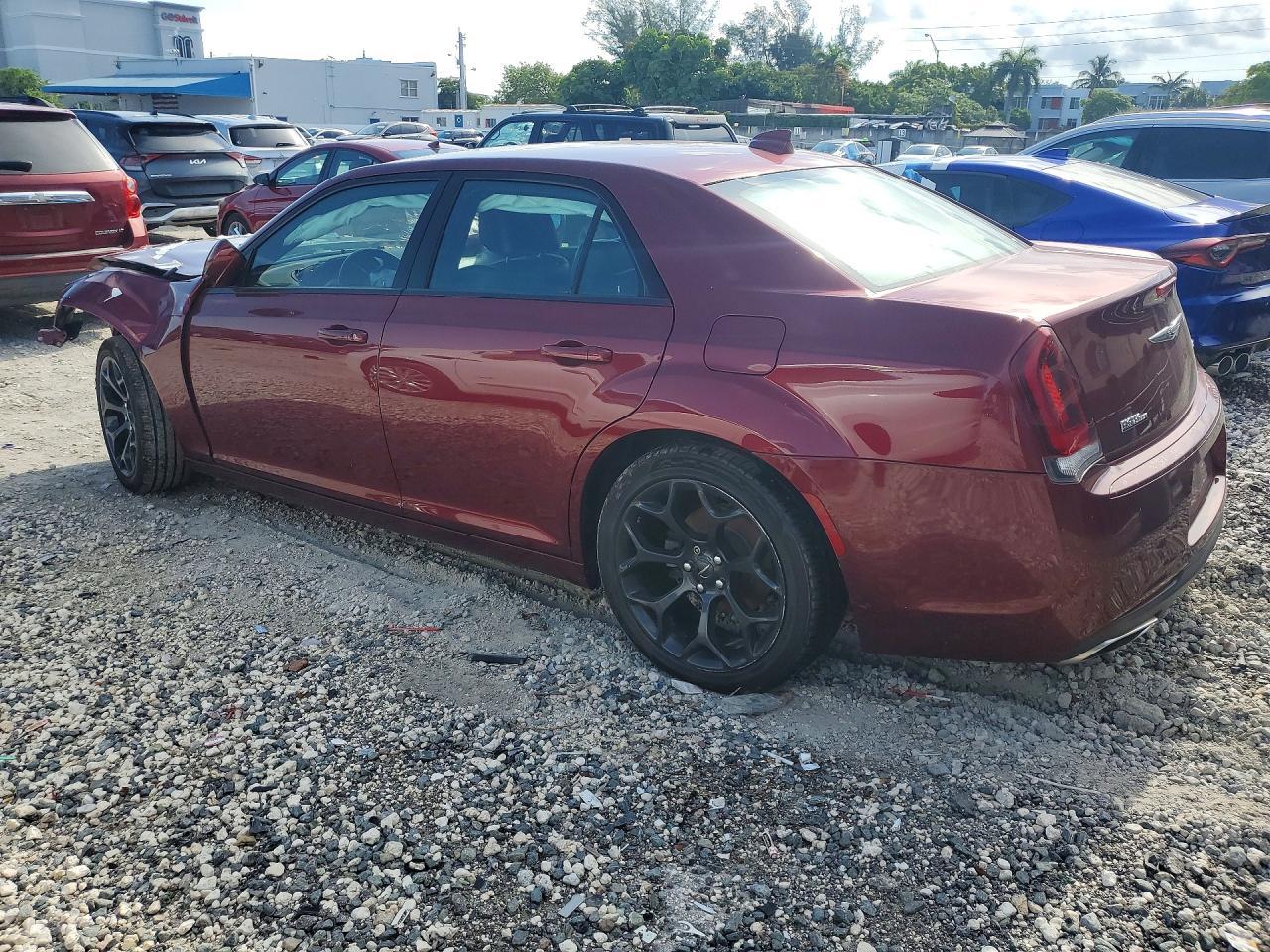 2019 CHRYSLER 300 — фото 2