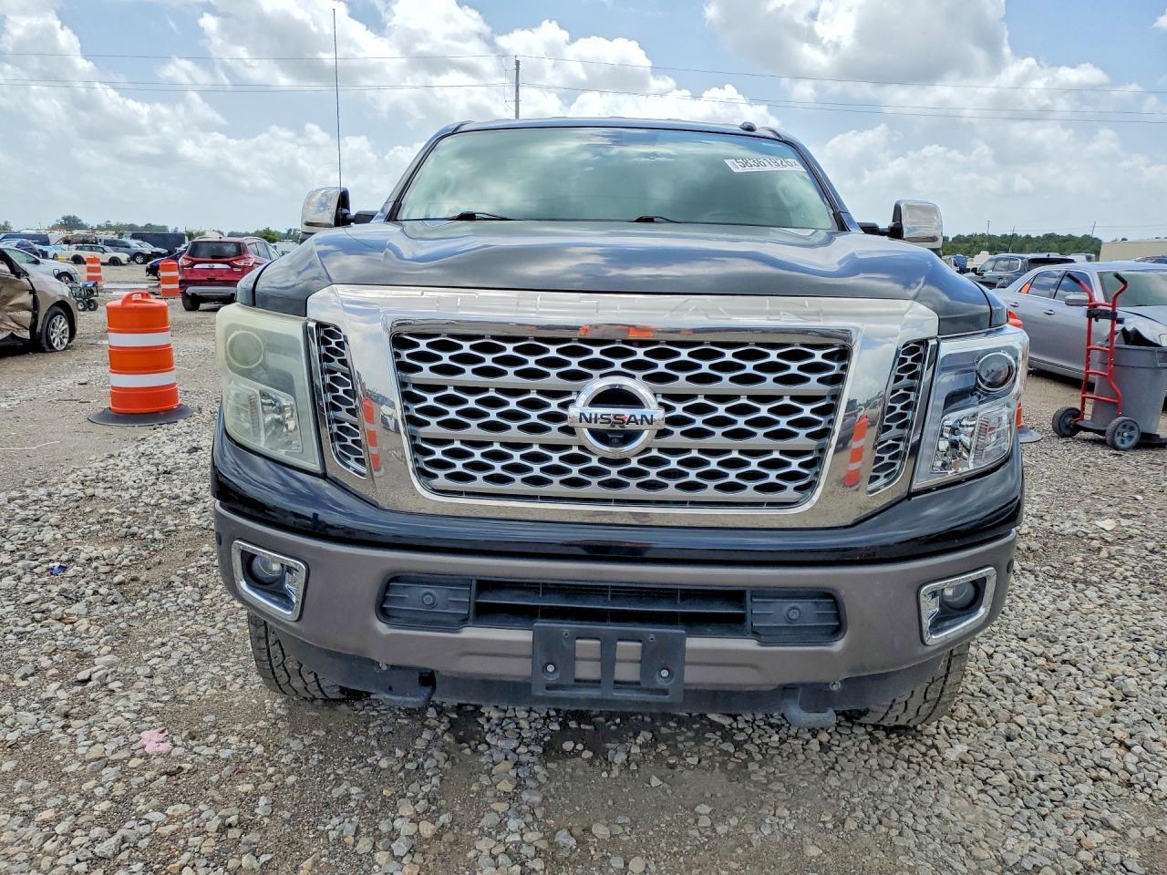 2016 NISSAN TITAN — фото 5