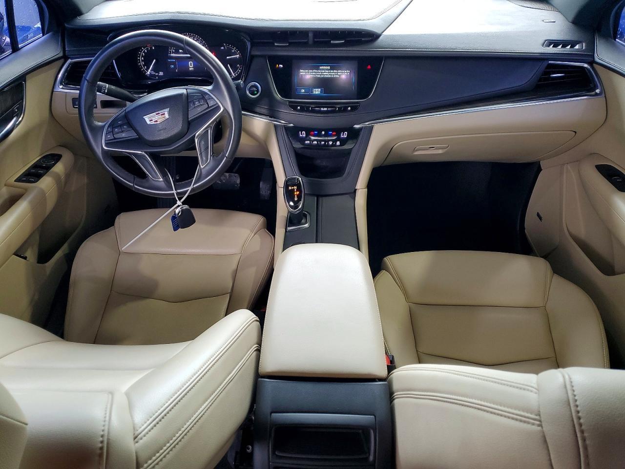 2017 CADILLAC XT5 — фото 8