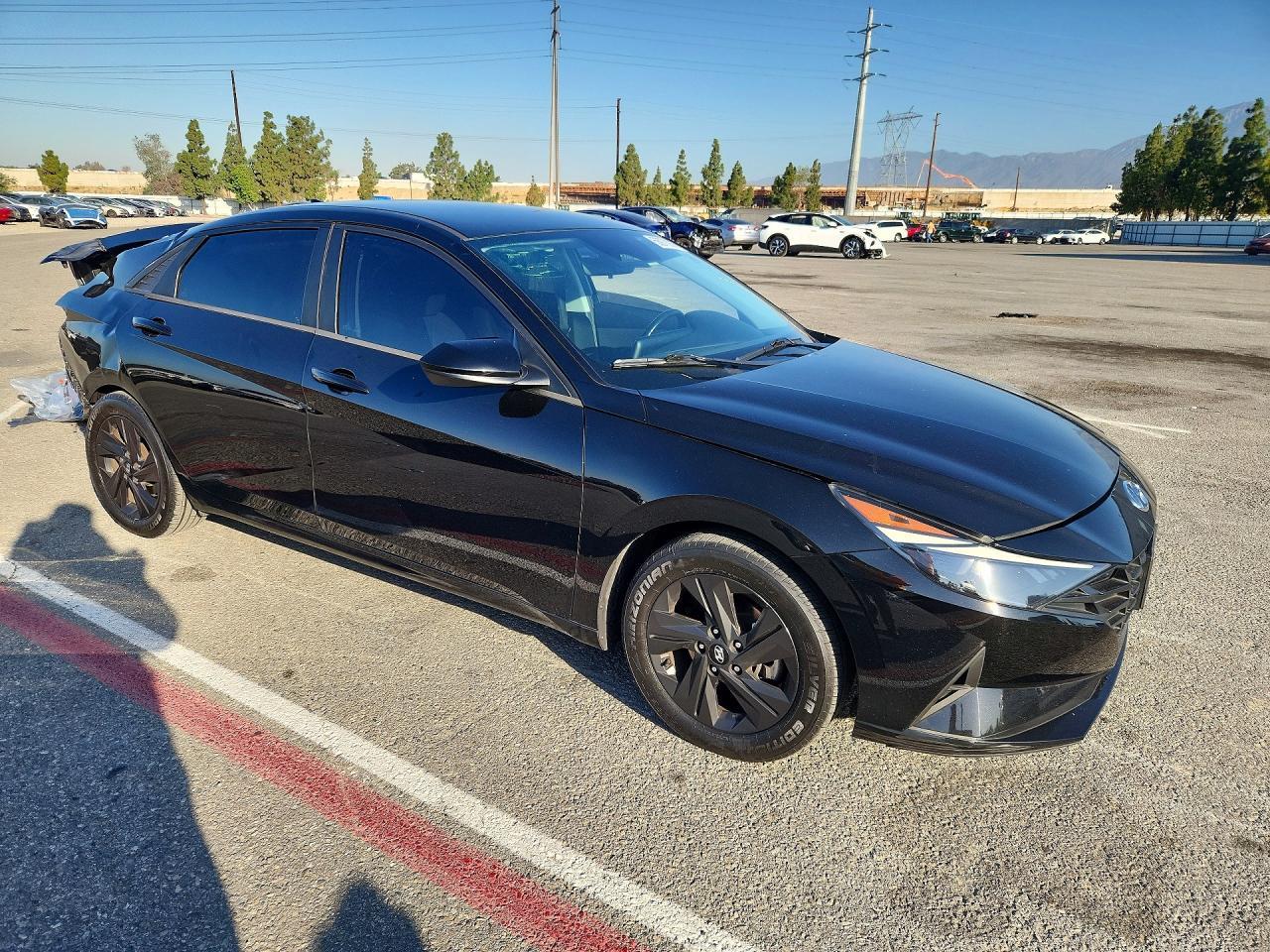 2021 HYUNDAI ELANTRA — фото 4