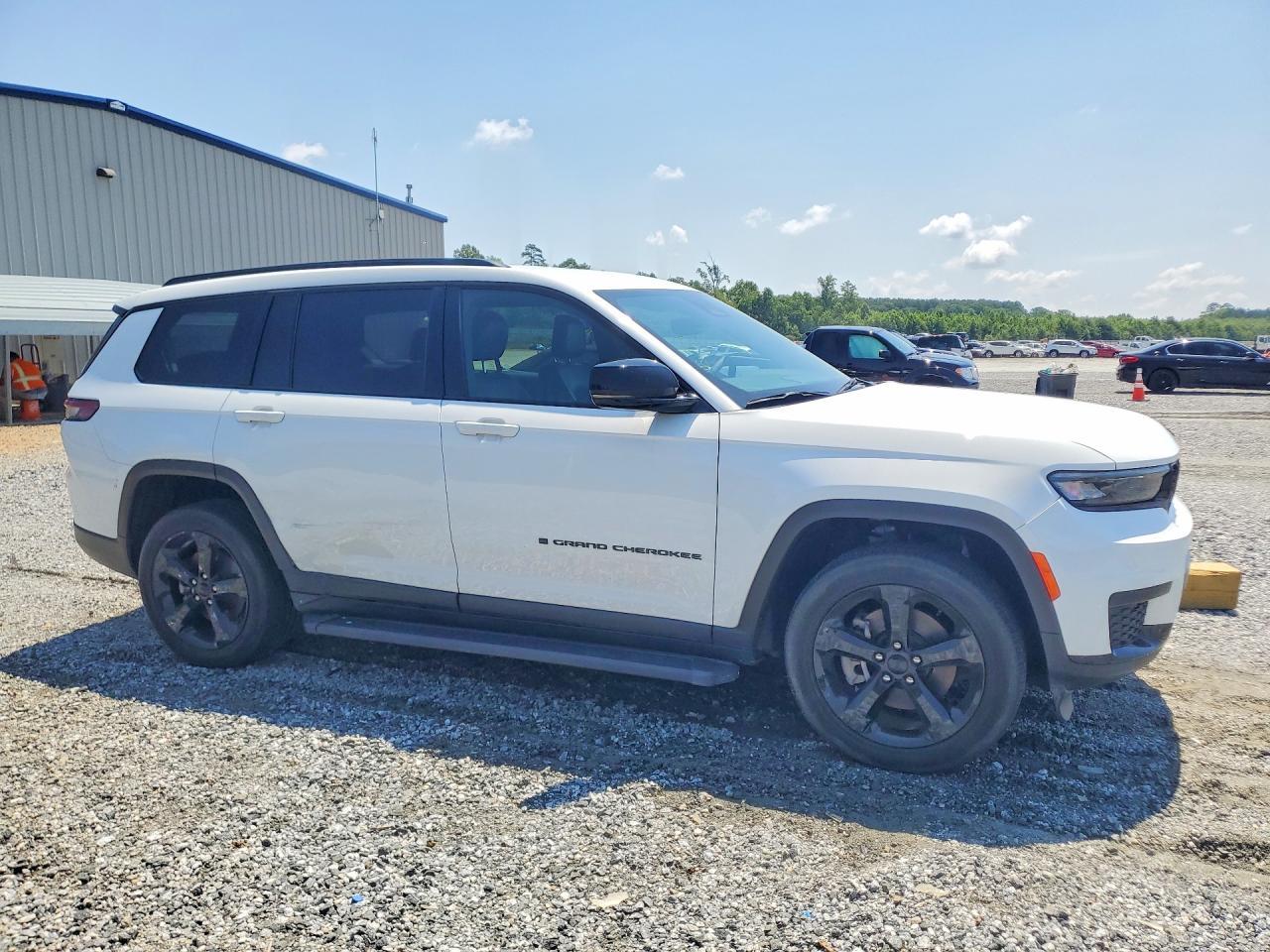 2023 JEEP GRAND CHEROKEE — фото 4