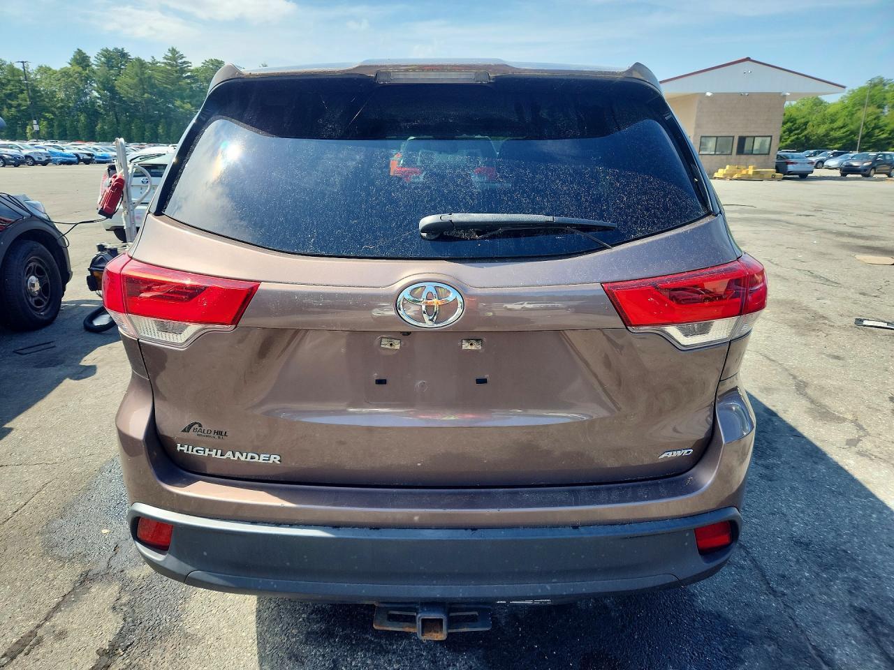 2017 TOYOTA HIGHLANDER — фото 6