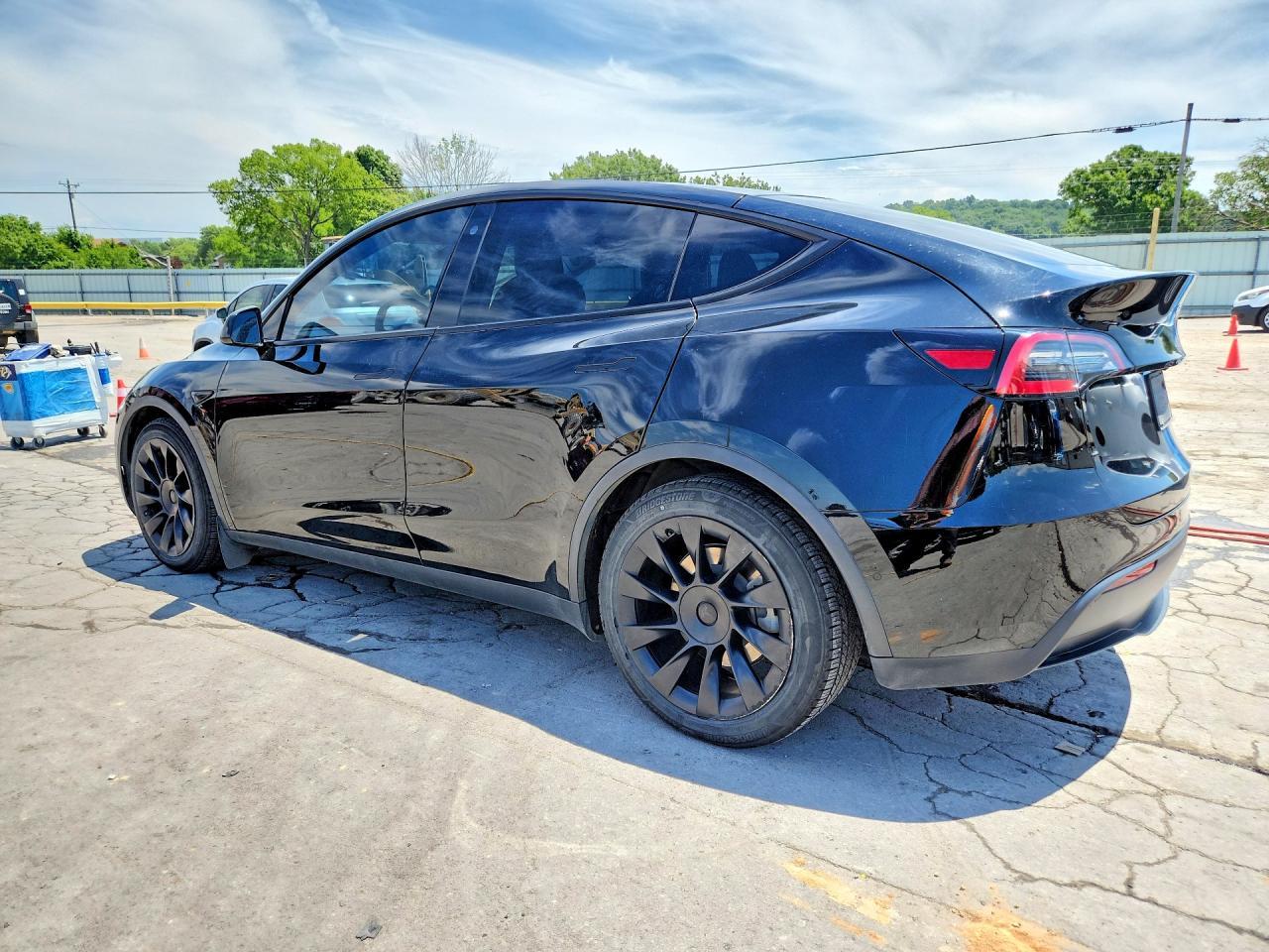 2021 TESLA MODEL Y — фото 2