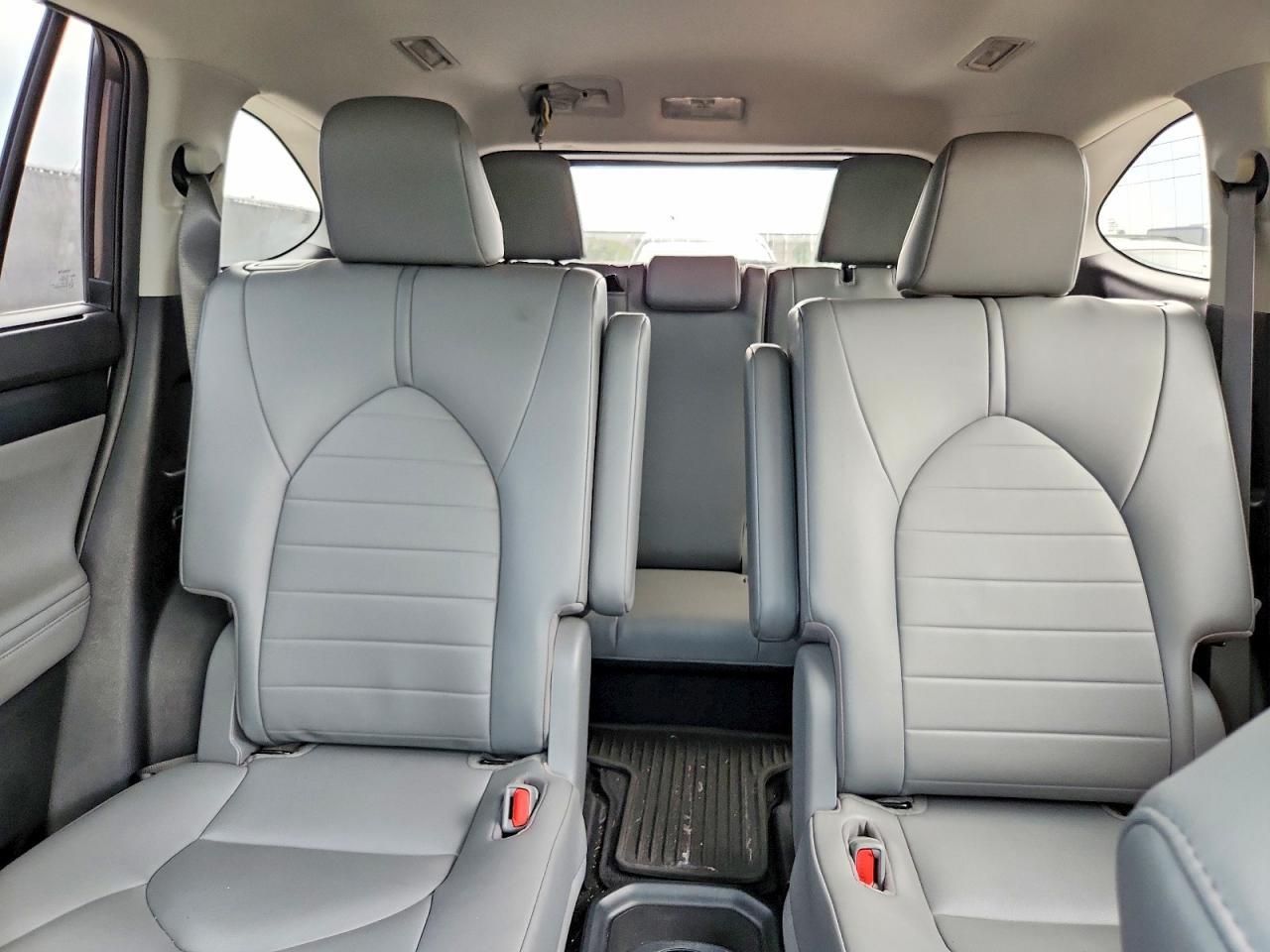 2021 TOYOTA HIGHLANDER — фото 10