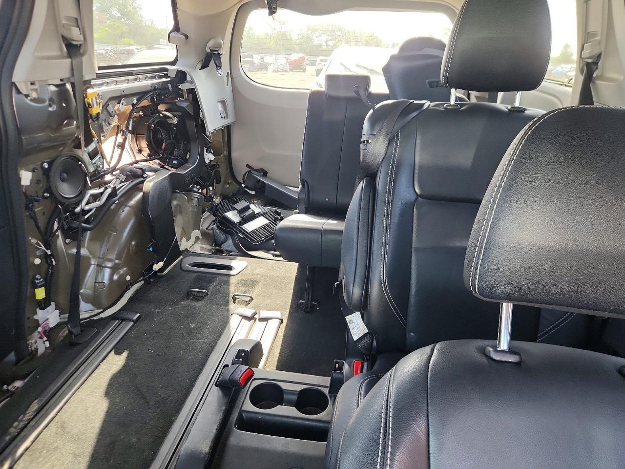 2017 TOYOTA SIENNA — фото 10