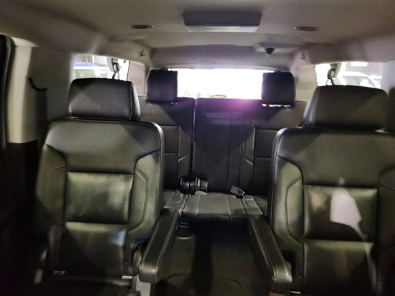 CHEVROLET SUBURBAN