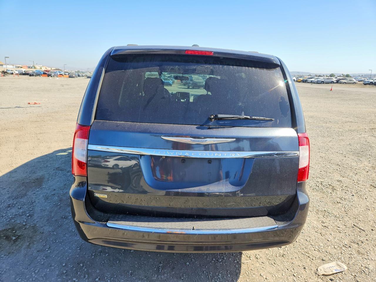CHRYSLER TOWN & COUNTRY