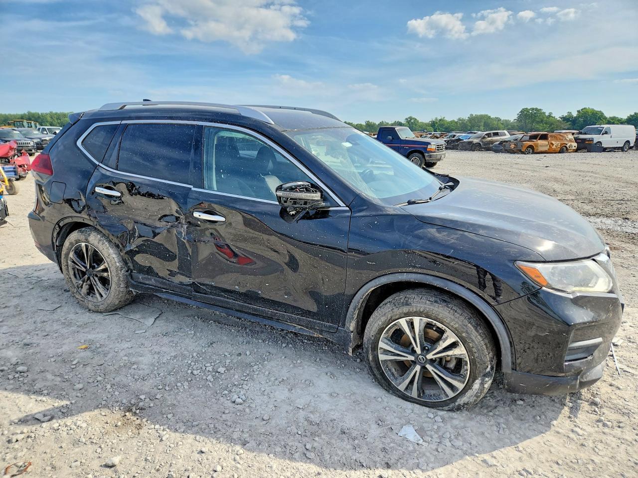 2019 NISSAN ROGUE — фото 4