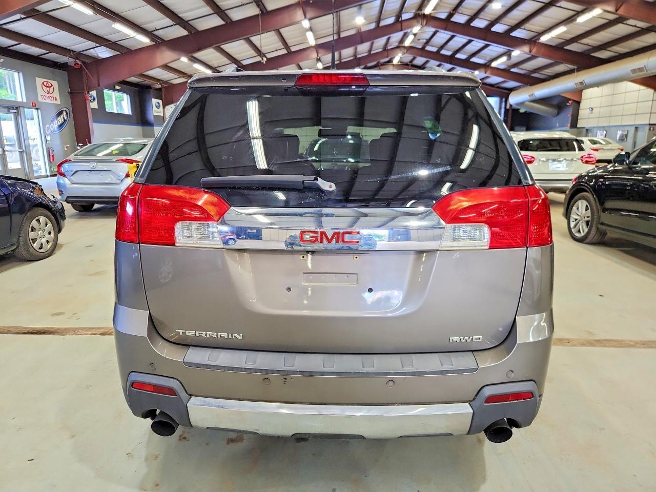 2010 GMC TERRAIN — фото 6