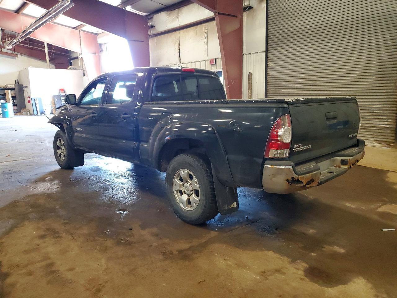 TOYOTA TACOMA
