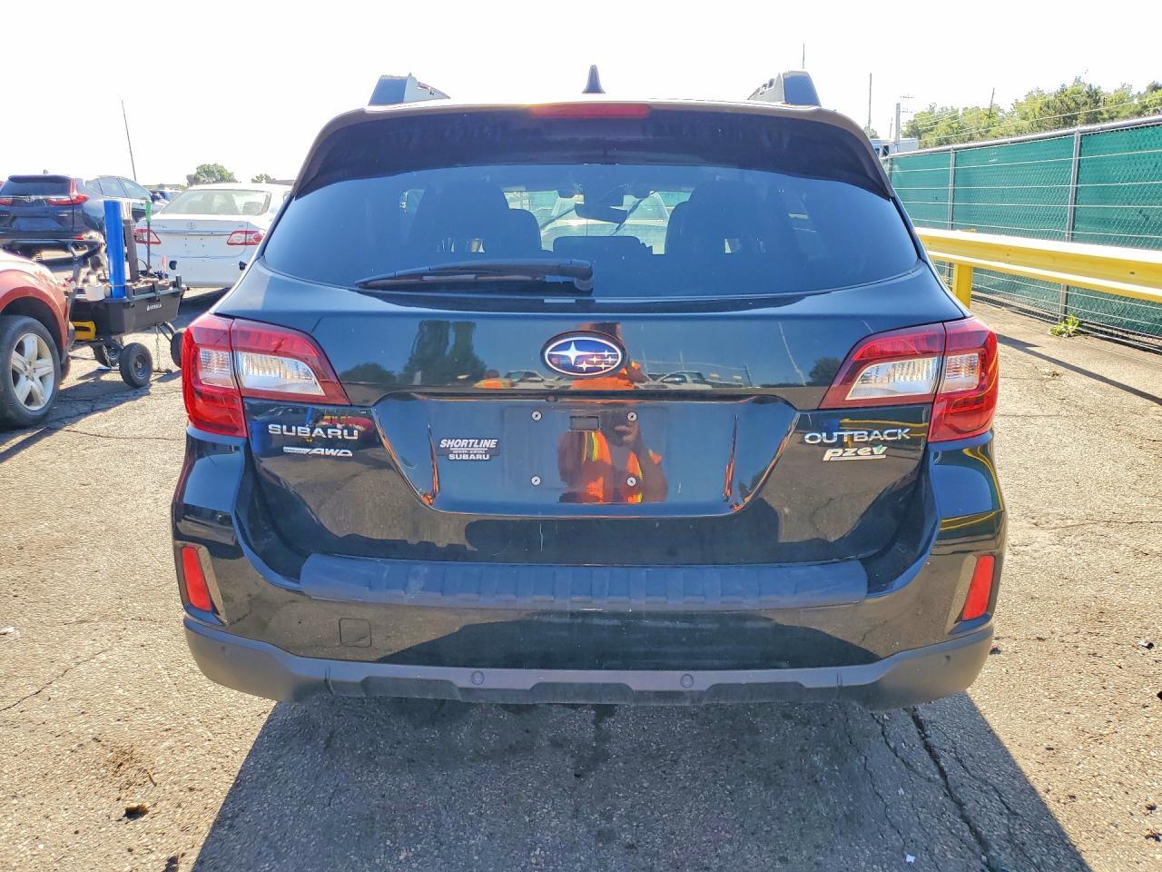 2017 SUBARU OUTBACK — фото 6