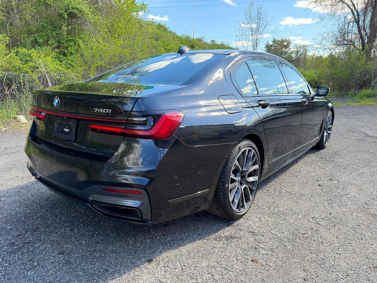 BMW 7 SERIES