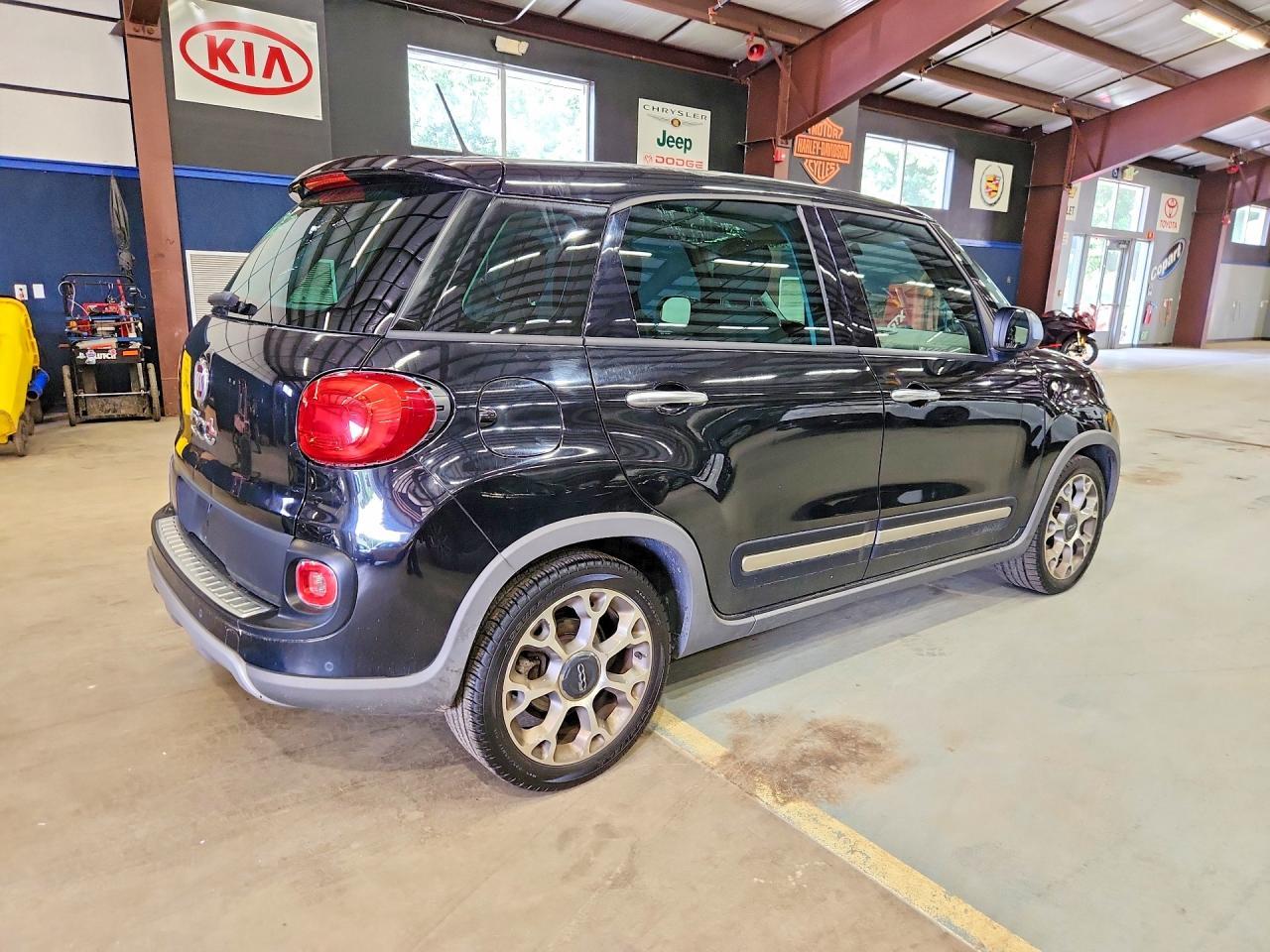 2014 FIAT 500L — фото 3