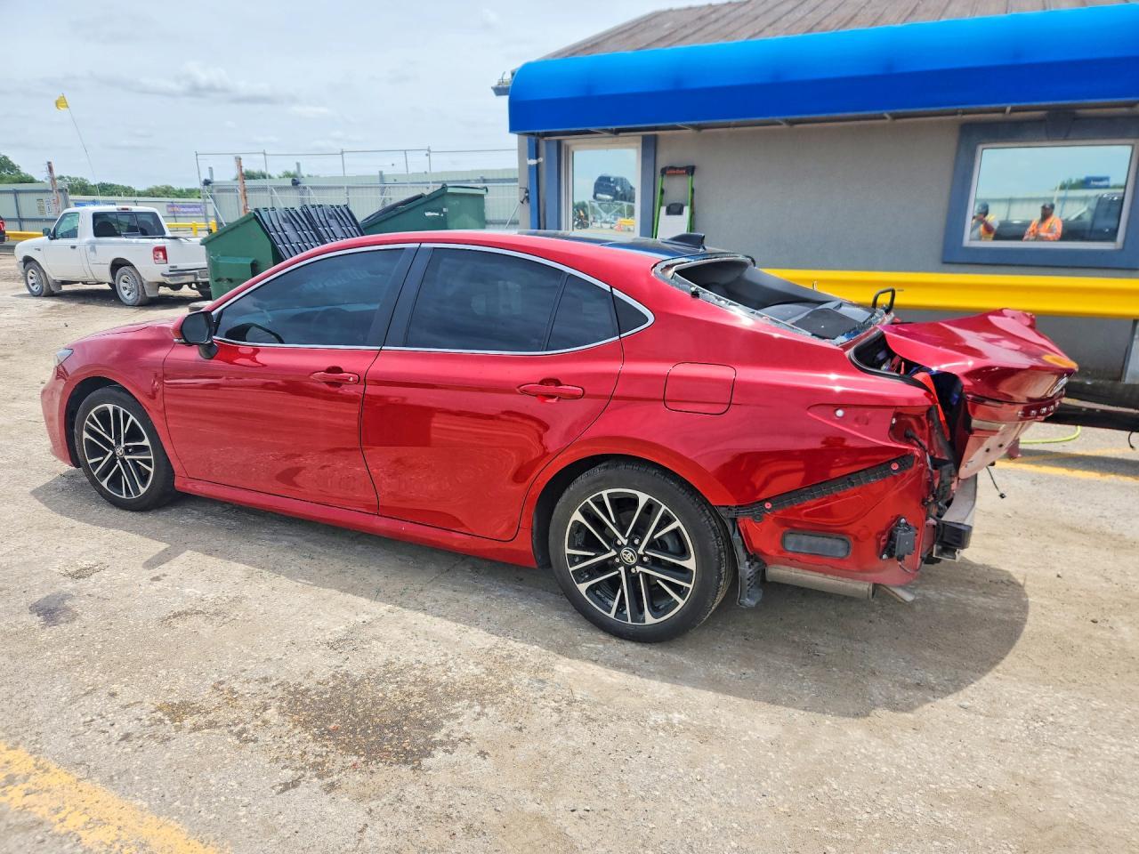 2025 TOYOTA CAMRY HYBRID — фото 2