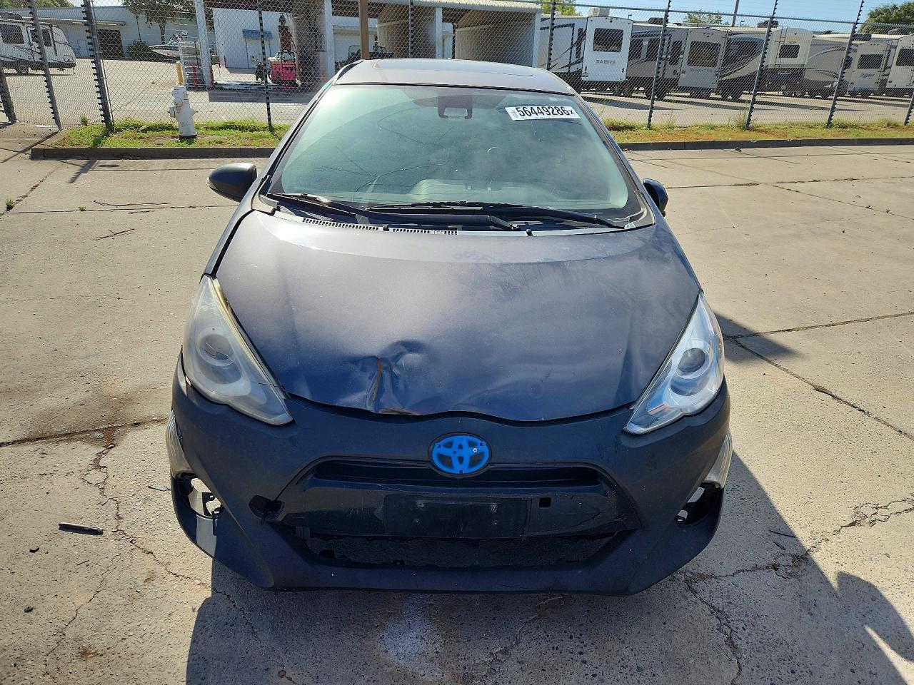 2016 TOYOTA PRIUS C — фото 5