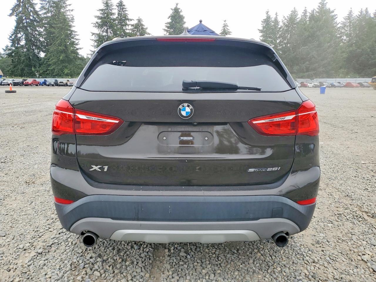 2018 BMW X1 — фото 6