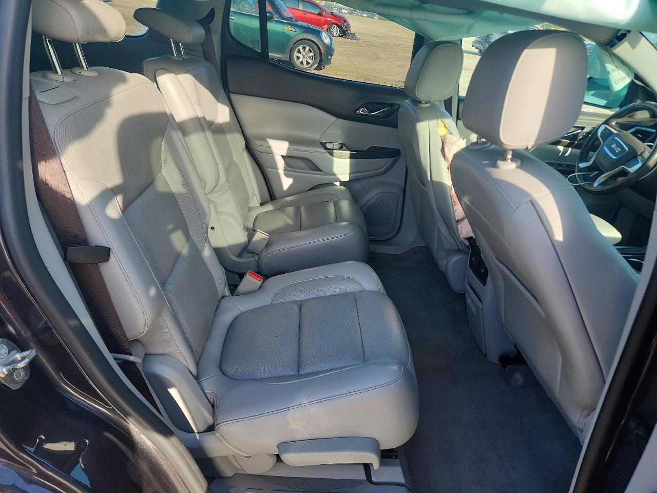 2017 GMC ACADIA — фото 11