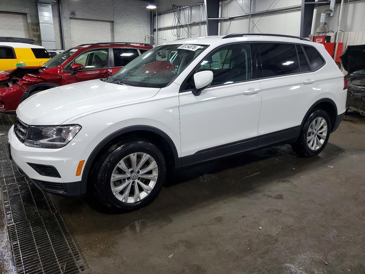 2018 VOLKSWAGEN TIGUAN — фото 1
