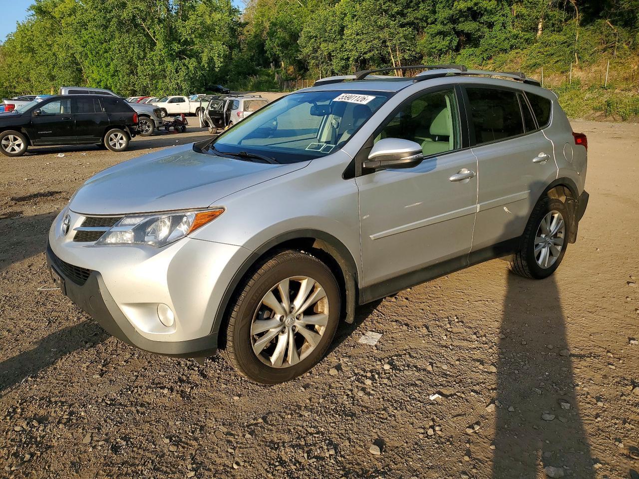 2013 TOYOTA RAV4 — фото 1