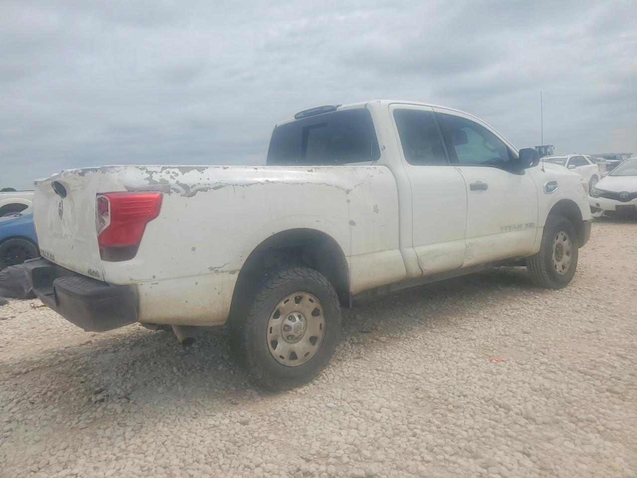 2018 NISSAN TITAN — фото 3