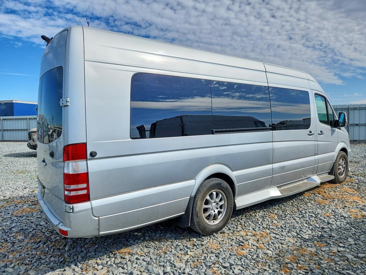 2015 MERCEDES-BENZ SPRINTER — фото 3