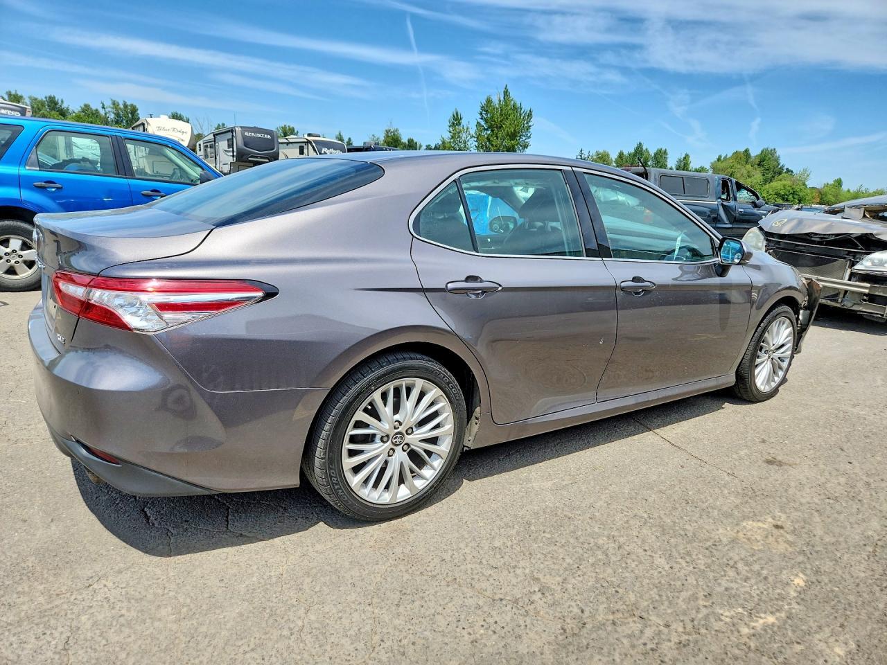 2018 TOYOTA CAMRY — фото 3