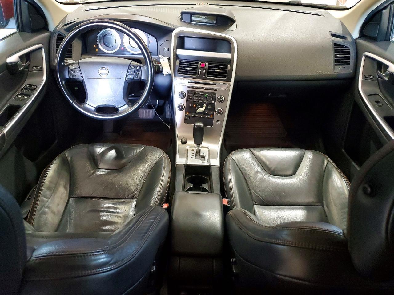 2010 VOLVO XC60 — фото 8