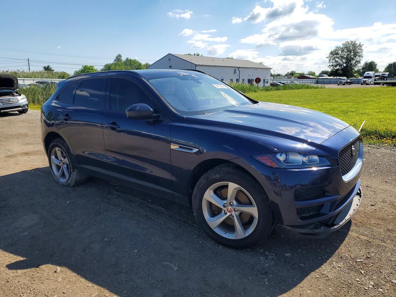 2017 JAGUAR F-PACE — фото 4