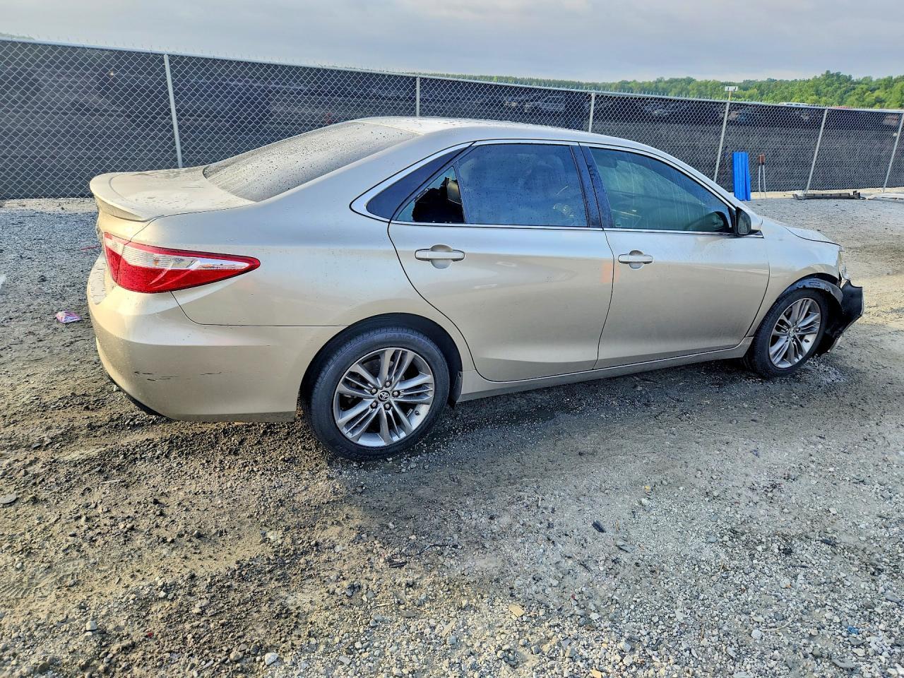 2015 TOYOTA CAMRY — фото 3
