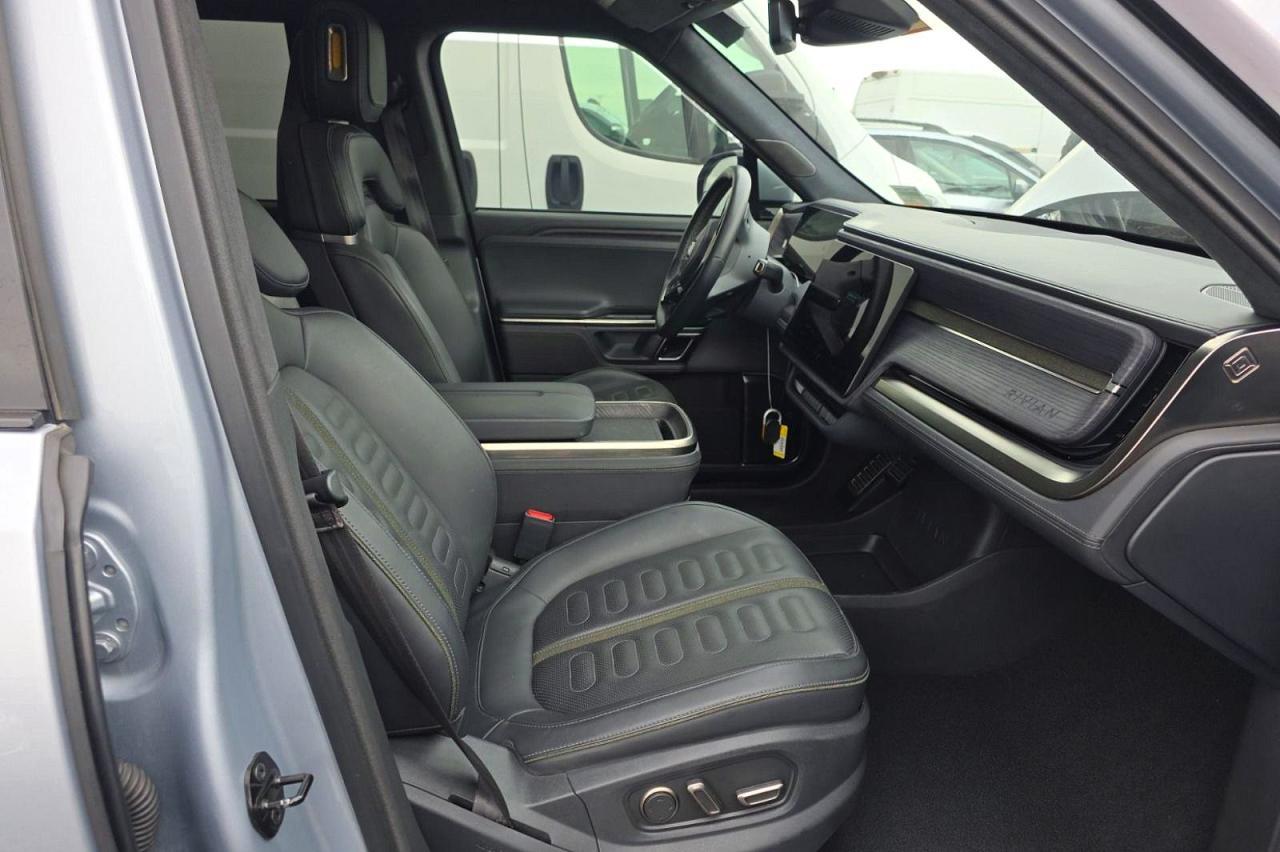 RIVIAN R1S