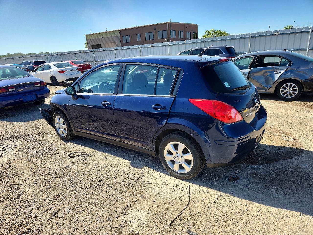 2012 NISSAN VERSA — фото 2