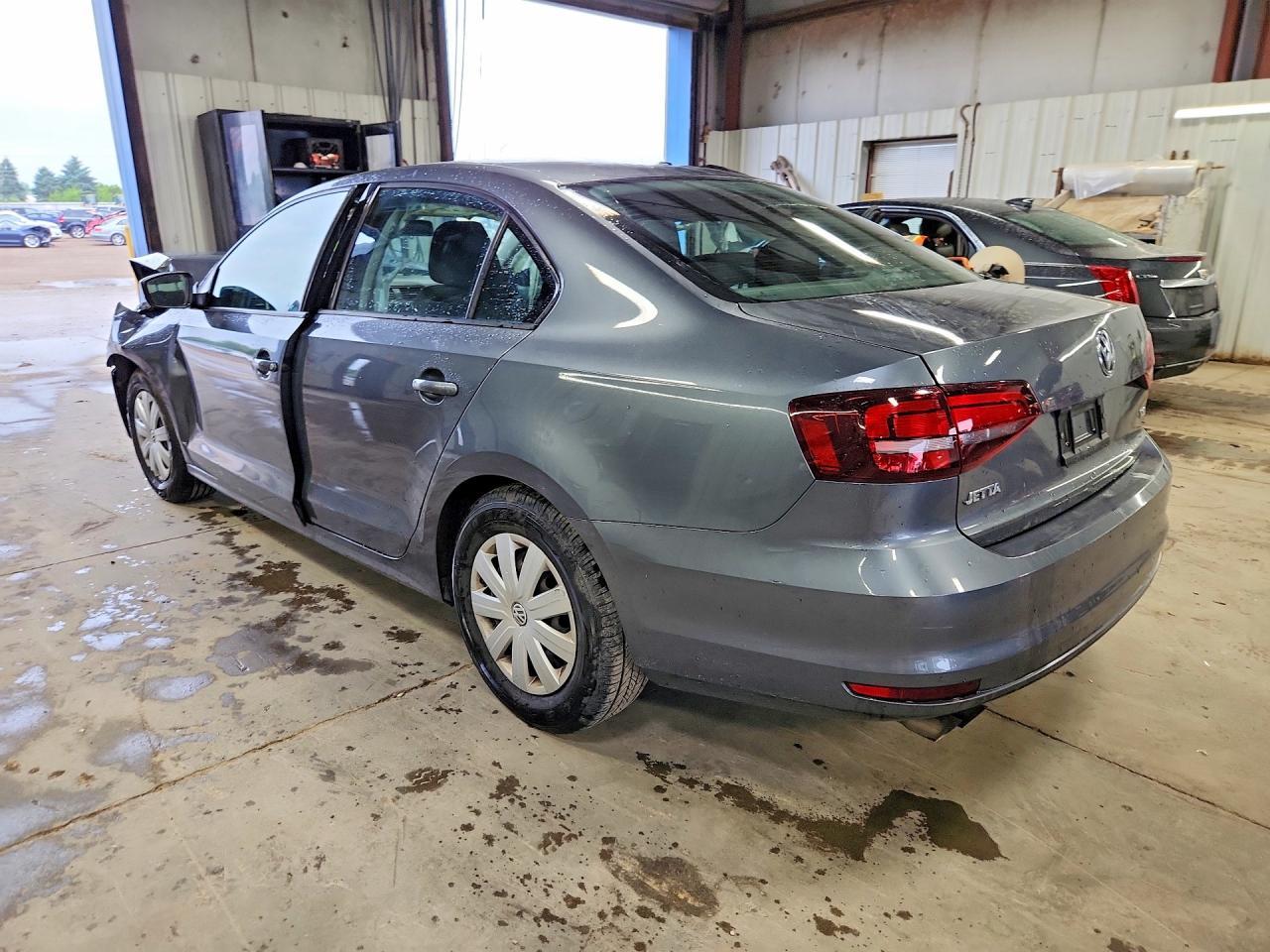 2016 VOLKSWAGEN JETTA — фото 2