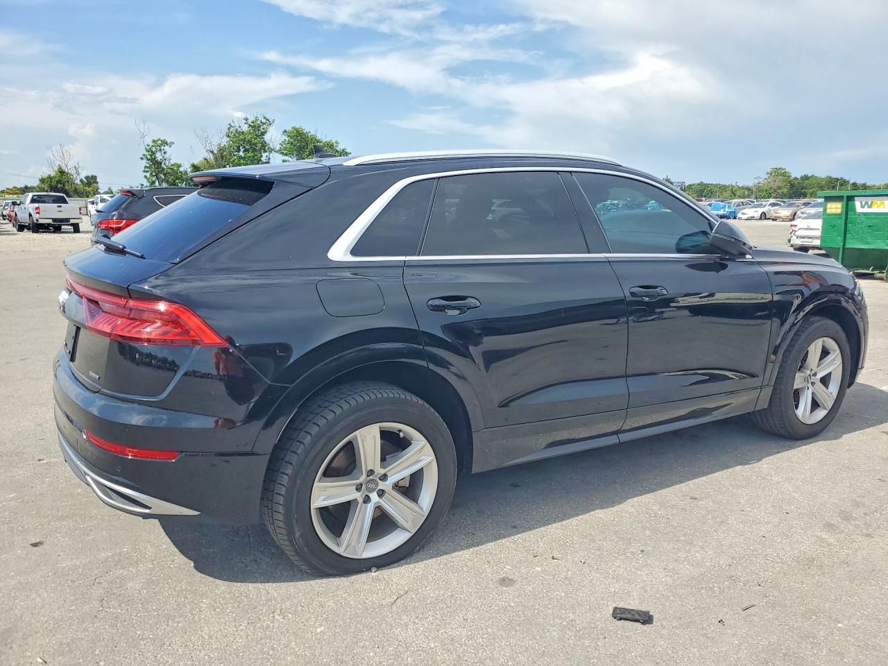 2019 AUDI Q8 — фото 3