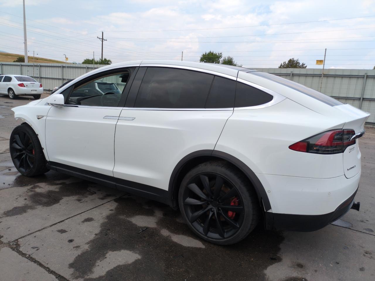 2016 TESLA MODEL X — фото 2