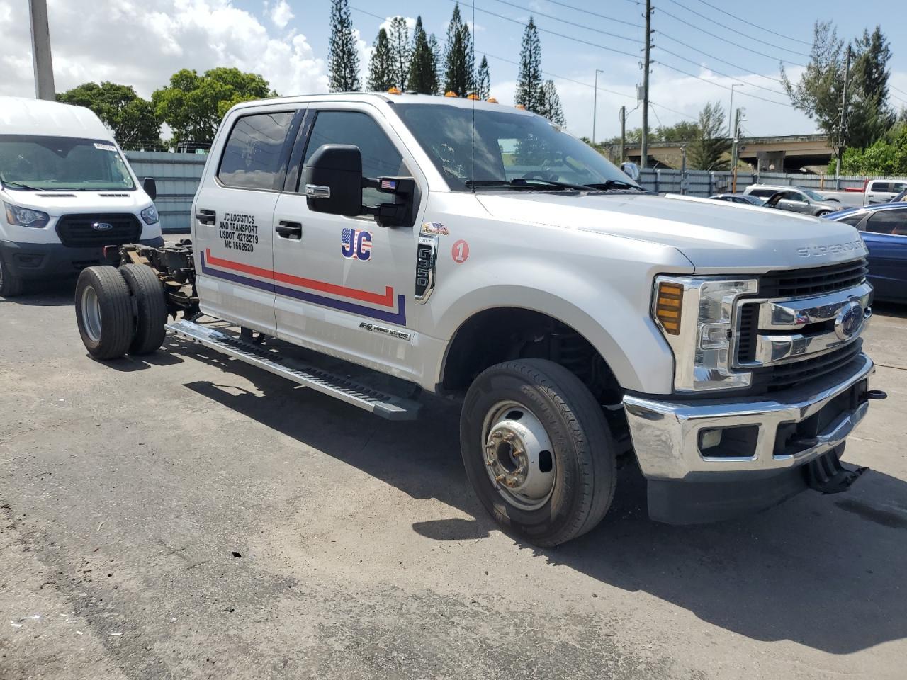 2019 FORD F-350 — фото 4