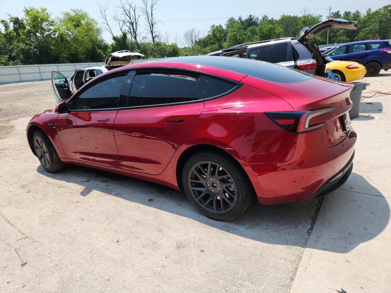 2025 TESLA MODEL 3 — фото 2