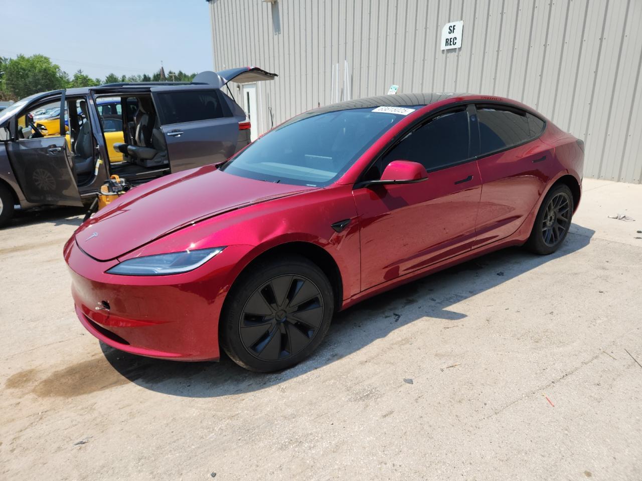 2025 TESLA MODEL 3 — фото 1