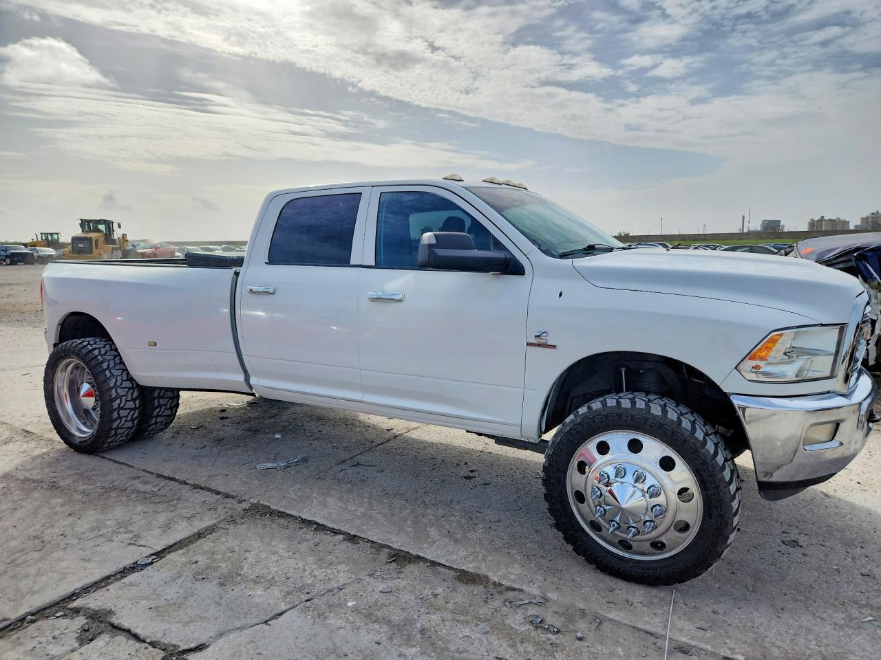 2016 RAM 3500 — фото 4