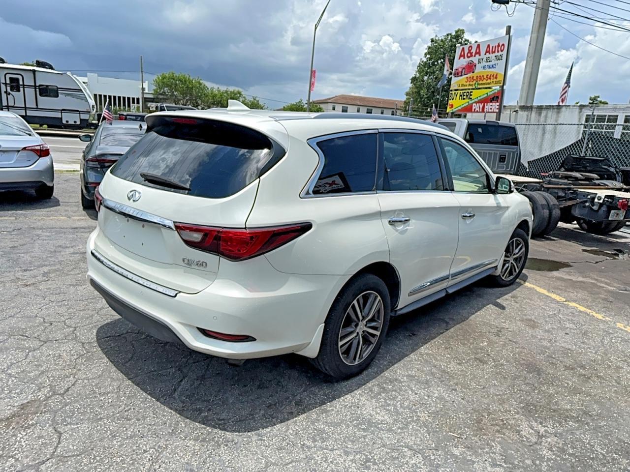 2019 INFINITI QX60 — фото 4