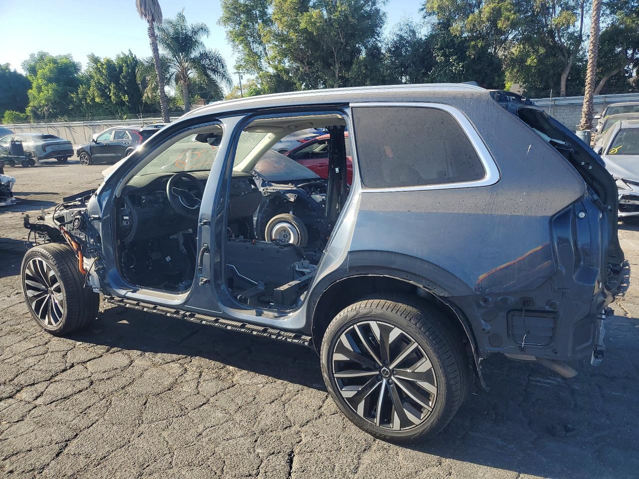2025 VOLVO XC90 RECHARGE — фото 2