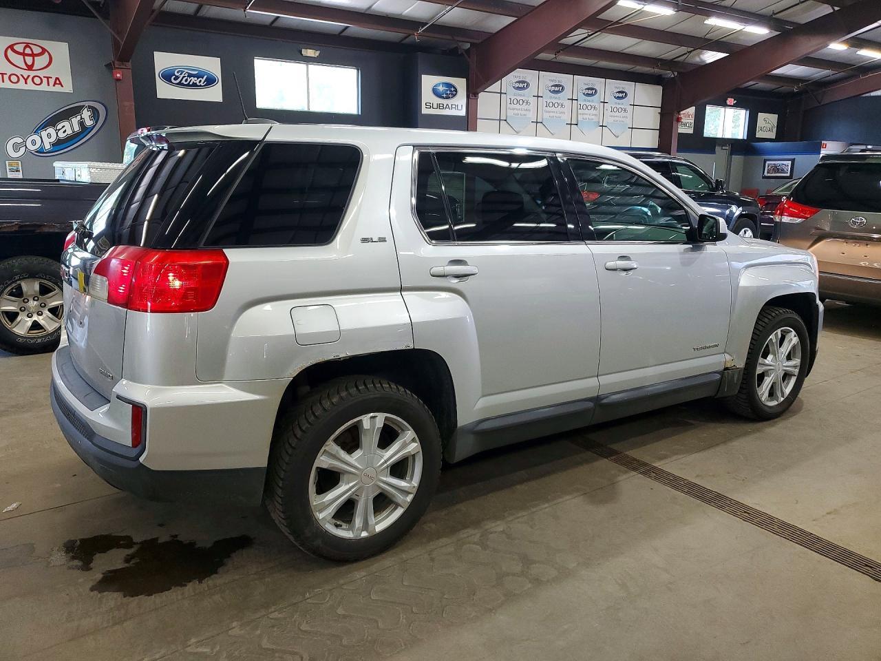 2017 GMC TERRAIN — фото 3