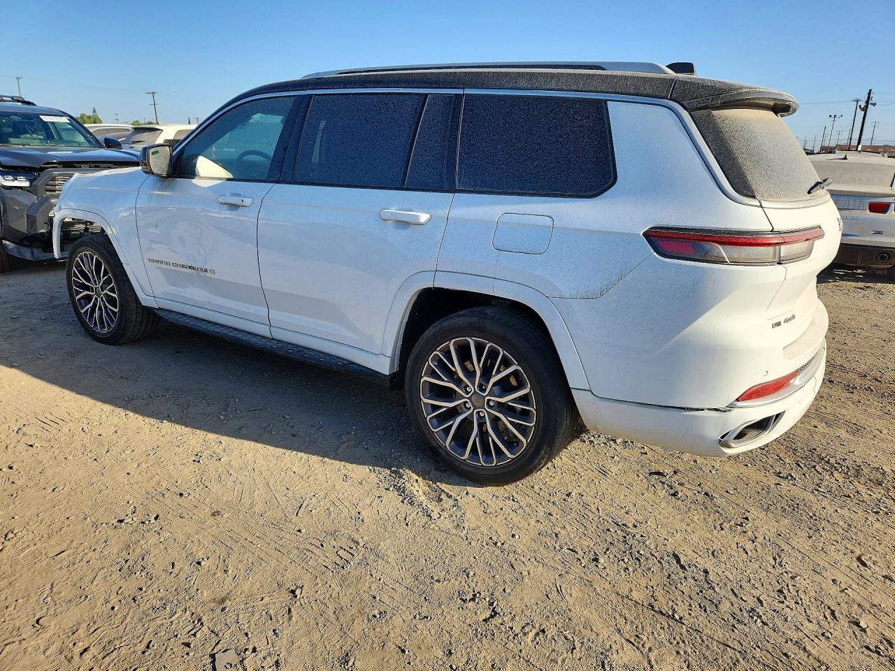 2022 JEEP GRAND CHEROKEE — фото 2