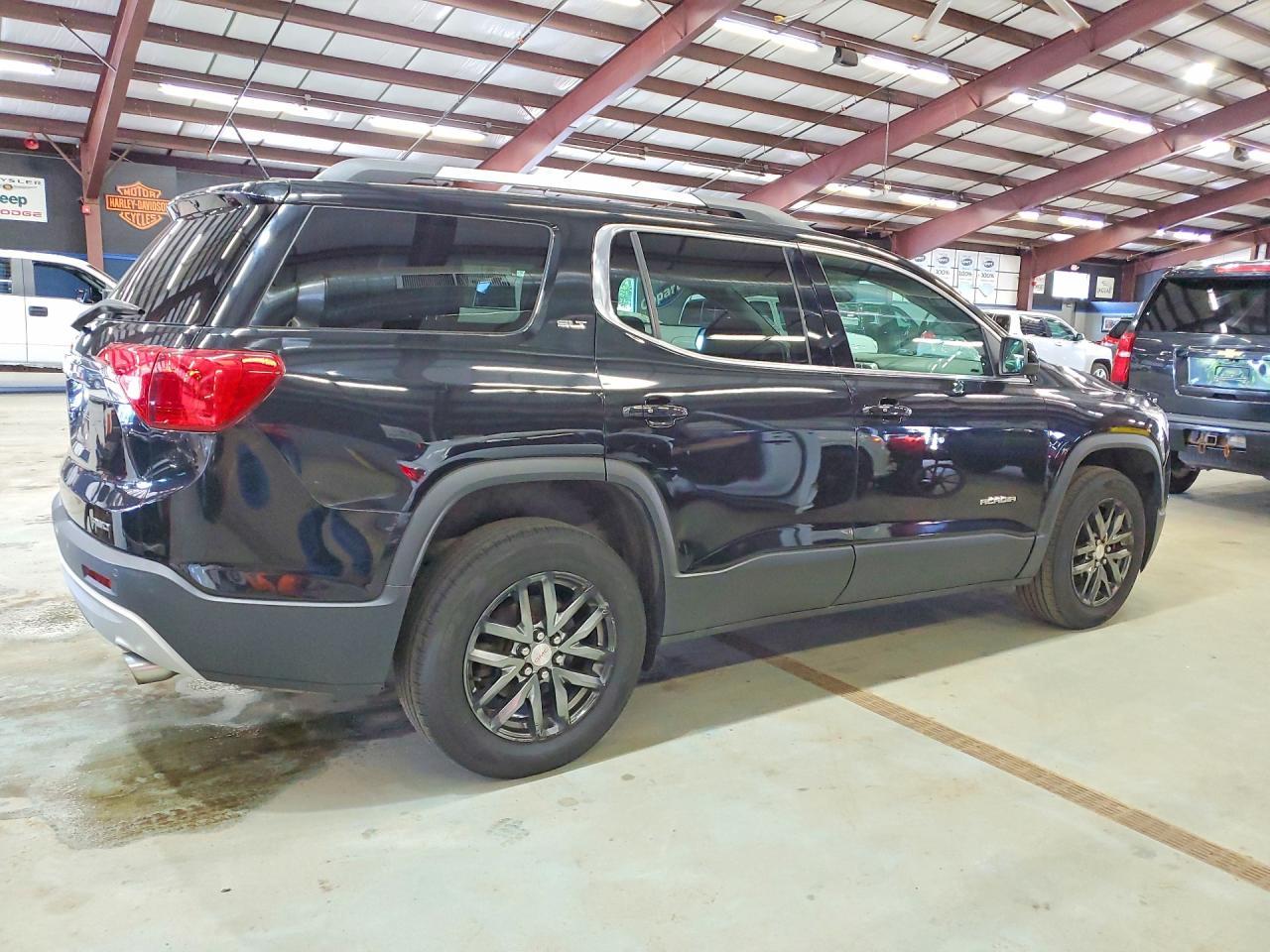 2017 GMC ACADIA — фото 3